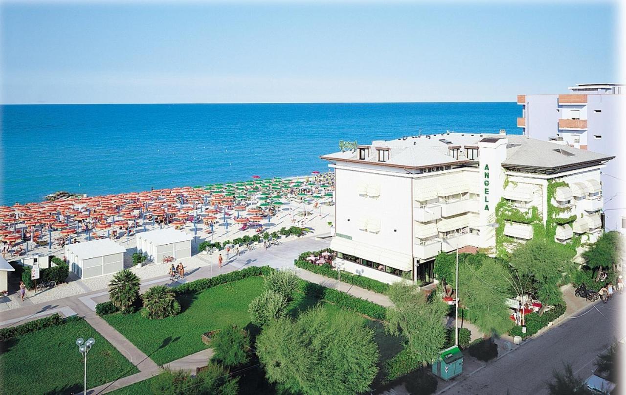 Hotel Angela Fano Exteriör bild