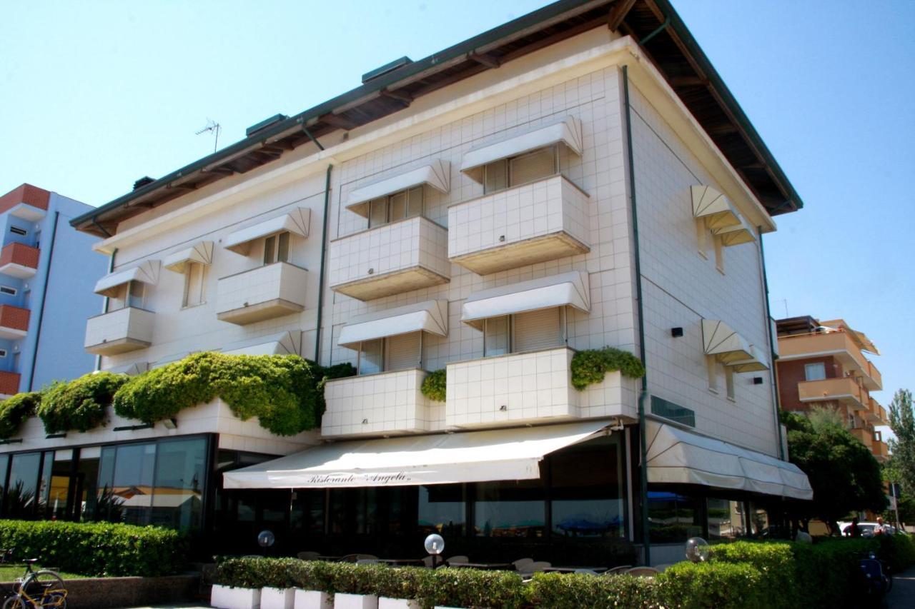 Hotel Angela Fano Exteriör bild